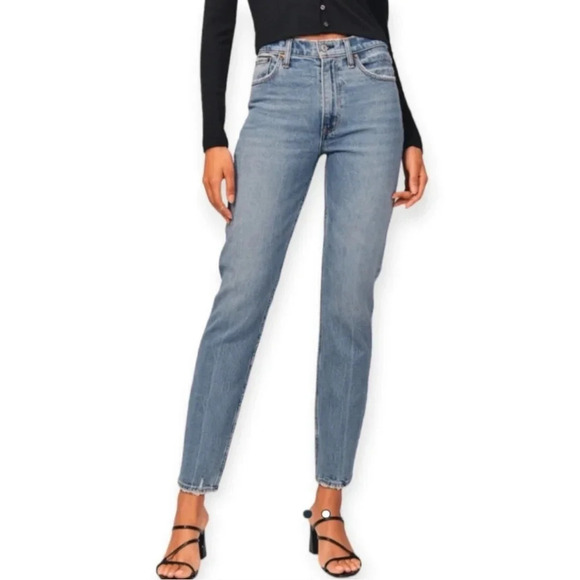 Abercrombie and Fitch The Mom High Rise Tapered Leg 90s 26" Ankle Jeans 2 or 26 - Picture 1 of 16